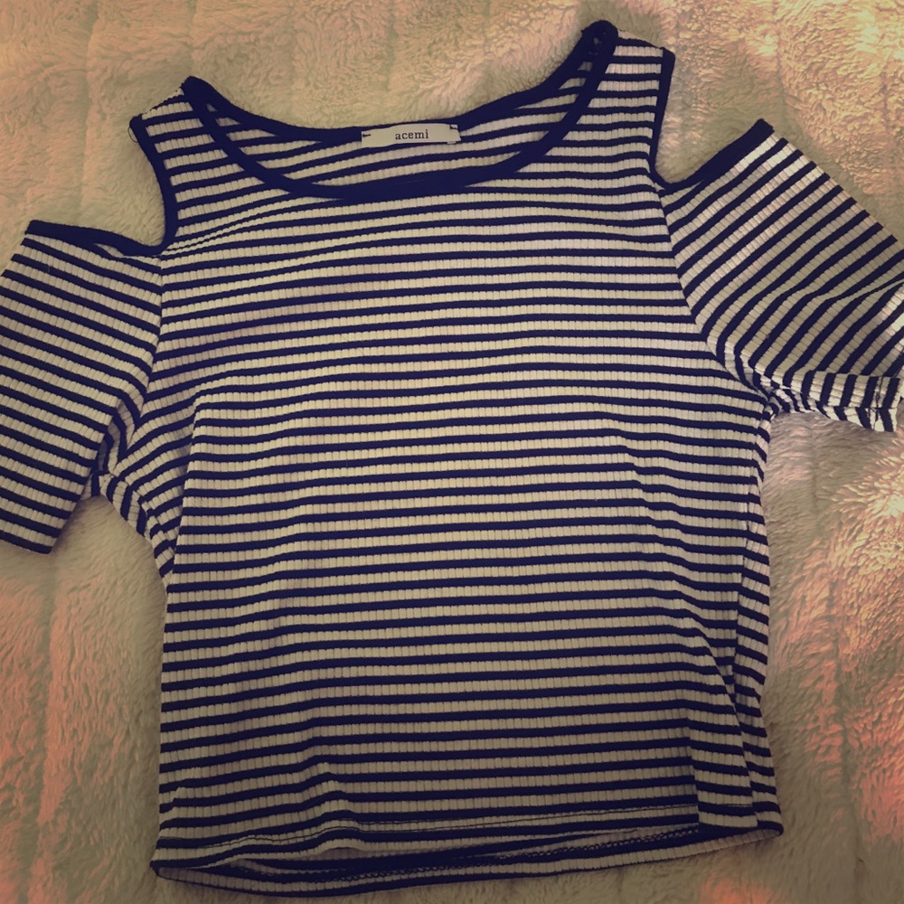 Striped crop top with shoulder cut outs